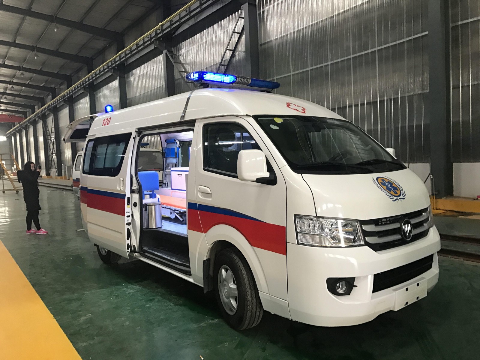 江达县救护车转院